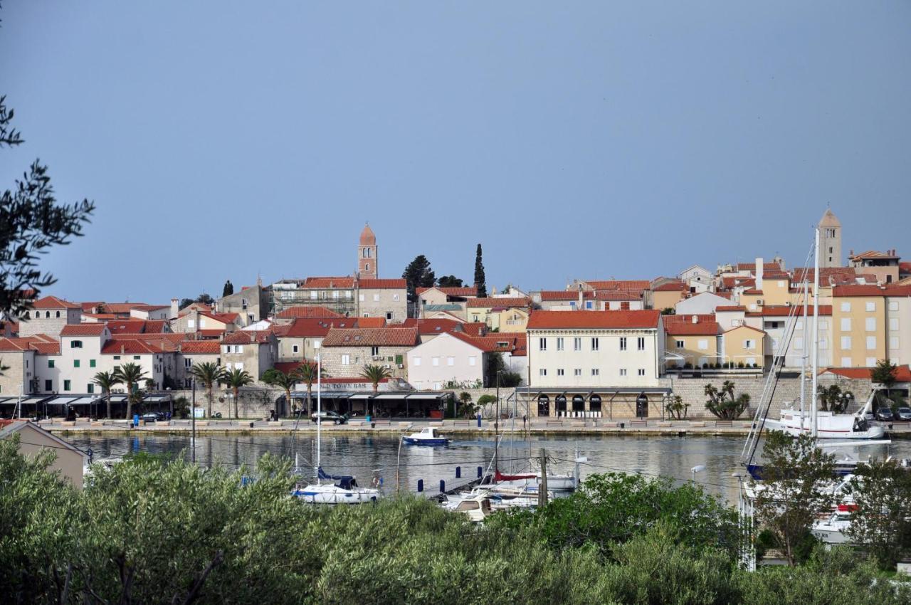 Rose Rooms At Island Of Rab Banjol エクステリア 写真